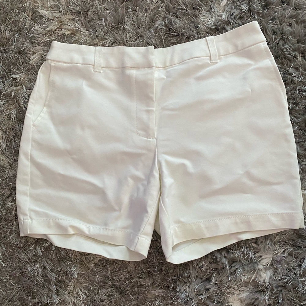 LASCANA White shorts
